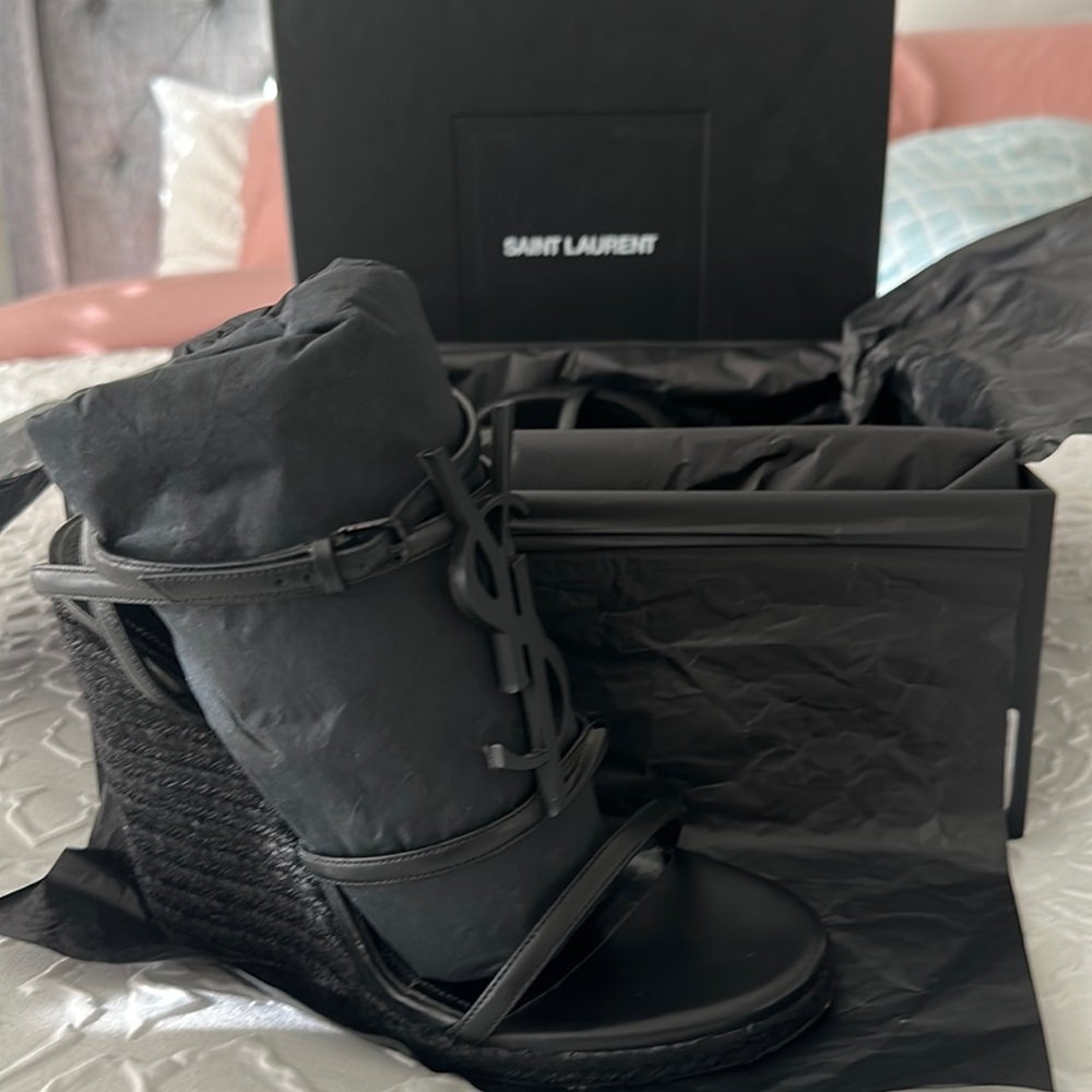 Saint Laurent Nero wedge sandals Worn 3 times!